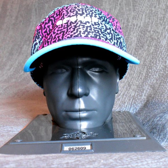 Hat - Picture 11 of 11